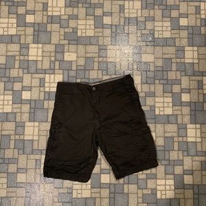 grey men’s cargo shorts